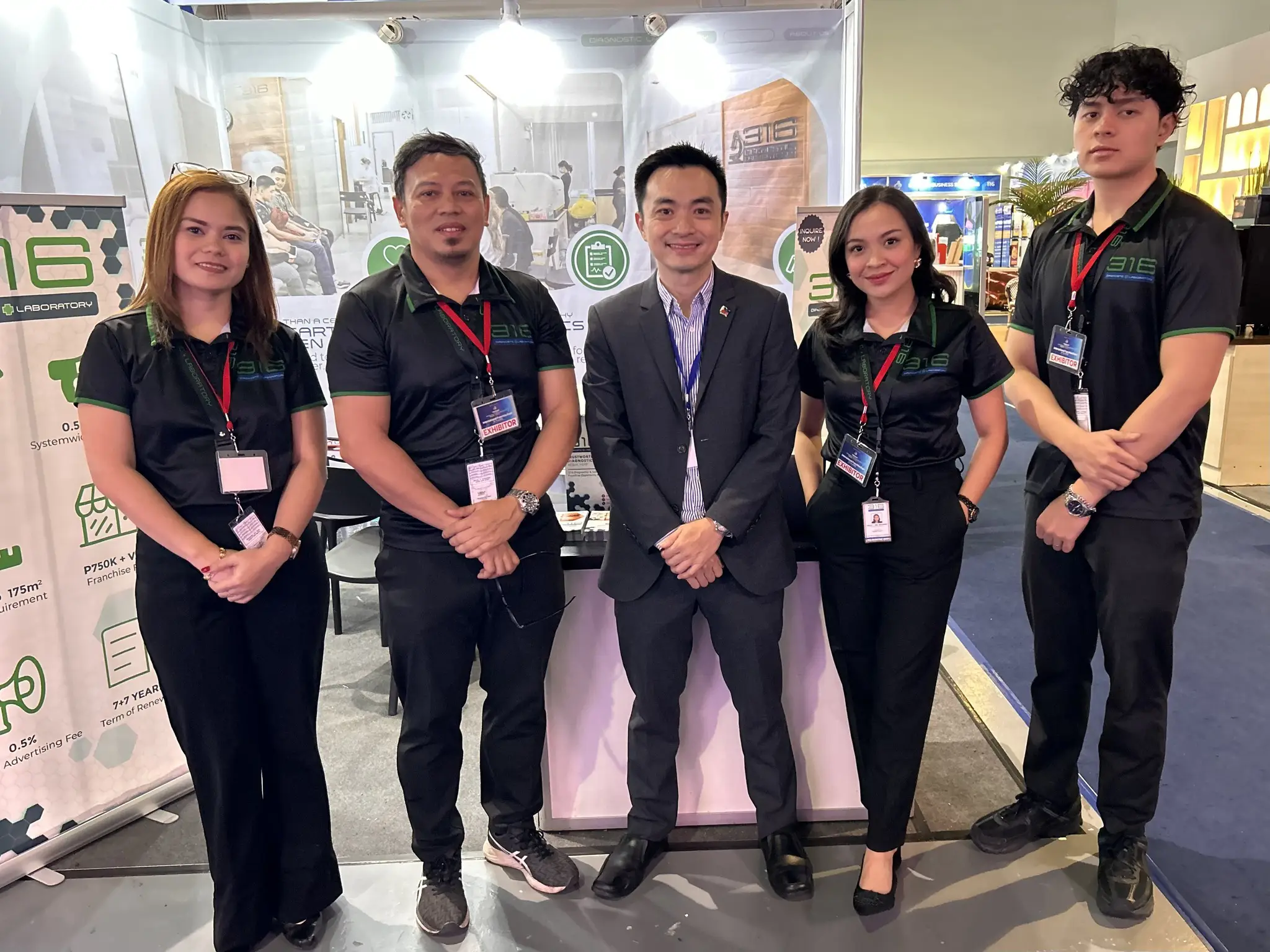 316 Expo Team With The Chairman of the Philippine Franchise Association